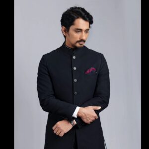Siddharth Instagram - Manners maketh man as someone said...
He's our hero of the day... 

Wearing @ShantanuNikhil

Shoes - @rossobrunelloofficial @stanley.communications
Styled by @ekalakhani
Hair - @miteshrajani
Photo - @sandeshparulkar
Style team @mayuri_srivastava @team__e