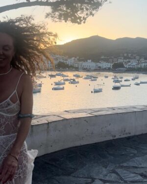 Silvia Marty Instagram - sal a la pell ,els colors l estiu ✨