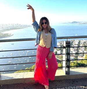 Sílvia Rizzo Instagram - Bom fim de semana 🙌🏼🤩