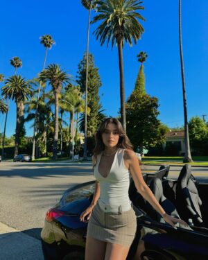Simay Barlas Instagram - 🇺🇸🌴🏠☀️🦋🌈