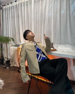 Simon Dominic Instagram - 환승연애3 👋🏻🤚🏻👋🏻🤚🏻
