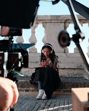 Simone Riccioni Instagram - 🎬 Attimi di film 📸

Alcuni momenti sono fatti per rimanere: oggi vi portiamo con noi nelle strade che hanno fatto da set per il nostro film.

Quali scene ed emozioni vi vengono in mente?

Neve, dal 7 Marzo al cinema 🍿