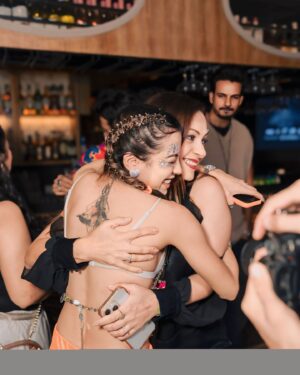 Simran Budharup Instagram - Siri! Play it’s My  Birthday 🎂❤️

Location @bandramitron 
@aman.vijan 

Photography @frames_by_harshit 
@_the_best_shot 
@filmsbyabhinxv 

#birthday #birthdayparty #decor #theme #techno #fun #love #friends #follow