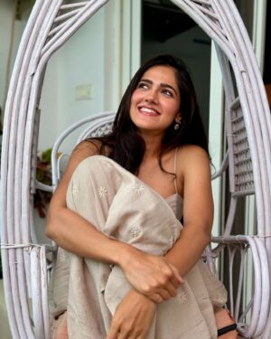 Simran Choudhary Instagram - Happyyy weekend 🥰🌈