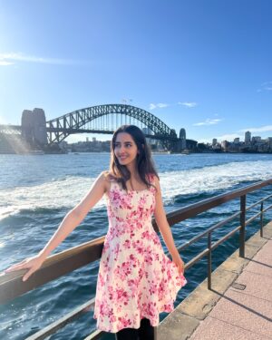 Simrat Kaur Instagram - 🌻♥️ dream until its your reality