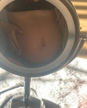 Sindy Michelle Claudia Auvity Instagram - Ma saison préférée suis son cours, mon dernier été de « pas » maman, hâte de créer des souvenir avec ma petite star qui grandit dans mon ventre. 🫶🏽