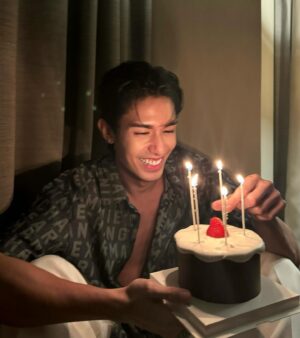 Siraphop Manithikhun Instagram - HBD to me , 27 🎂