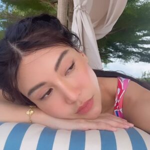 Sita Chutipaworakarn Instagram - เป็นพี่เลี้ยงจนเหนื่อยแล้ว เมื่อไหร่จะมีคนมาเลี้ยงพี่บ้าง 🙂‍↔️