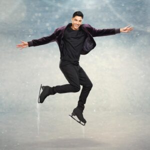 Siva Kaneswaran Instagram - Dancing One Ice 2023!!

Here we come!!

Catch us on @itv on January 15th 

#dancingonice #figureskating #itv #2023