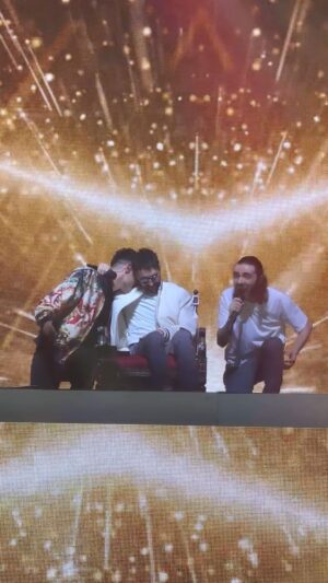 Siva Kaneswaran Instagram - Nostalgia is starting to kick in guys. (I think it’s the weather😅) Noone can fully know what you’ve been through. It’s your journey and you’ve got so much more to experience. So, take it all in and keep DREAMING 🥰 You got this 💪🏾

#siva #thewanted #boyband #nostalgia #keepgoing #love #life #music #iceskating #memories