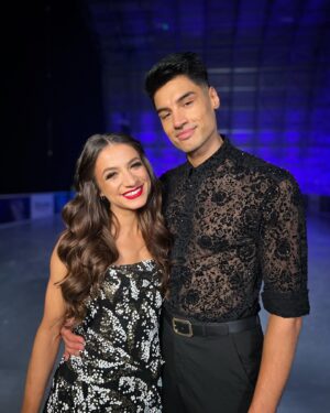 Siva Kaneswaran Instagram - GOLD FOREVER ✨ 🦋🤍

#dancingonice #siva #iceskating #proskater
