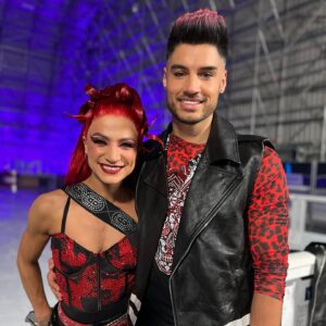 Siva Kaneswaran Instagram - That rocked! 🤙🏾

Now it’s your turn to GET VOTING. To vote by phone call 6505103 or you can vote online at itv.com/vote GO GO GO !! Voting only opens for FIVE mins so be quick! X

#dancingonice #2023