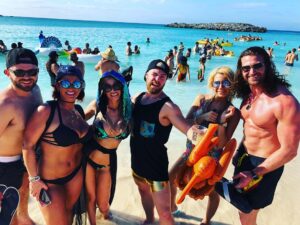Skylar Lear Instagram - Such an incredible time on Holy Ship!! Love my new #shipfam