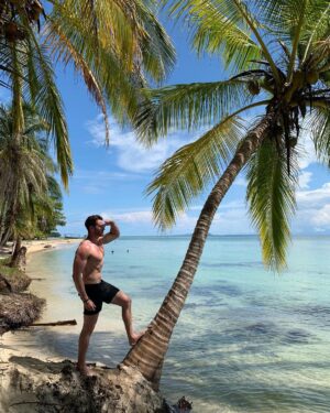 Skylar Lear Instagram - Spending my birthday completely off the grid in paradise!! 😎🤙🏼 thank you all for the birthday wishes!!! #azulparadise #bocasdeltoro