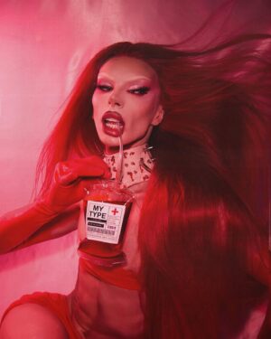 Sminty Drop Instagram - you’re my type.. be my valentine? 🩸🧛🏻‍♀️
 

shot & edited by me
choker - @markymarcstudio
