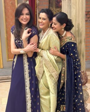 Smita Bansal Instagram - The twisted trio of BhagyaLakshmi. ❤️
#trio #bhagyalakshmi #love