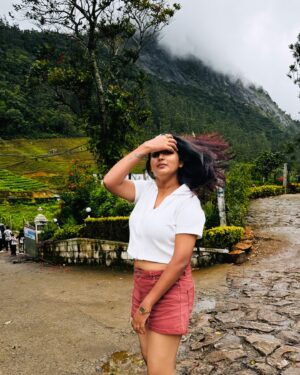 Snisha Chandran Instagram - Draft clr🫶🏻

📸 @aadi_jn 

#munnar #galleryclear #instagood #instagram #instalike #instamood #snishachandran #love