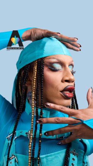 Soa De Muse Instagram - « Sois bien avec toi-même car sinon tu ne seras pas bien avec les autres » Soa. @soa_de_muse 

En partenariat avec @mag_jeunes_lgbt & @tetumag nous avons créé un programme de formation et de sensibilisation en soutient de la communauté LGBTQIA  💕 

Ensemble, créons un réseau d’allié.e.s pour lutter contre les préjugés et les LGBTphobies !

Vous souhaitez en savoir plus et vous former ?

RDV sur proudalliesforall.nyxcosmetics.fr

#proudalliesforall #nyxcosmeticsfrance