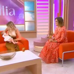 Sofia Arruda Instagram - Hoje, Sofia Arruda apresentou-nos a pequena Olívia, de apenas 3 meses, e contou-nos tudo sobre como tem sido esta aventura de ser mãe de 2.