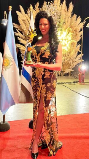 Sofía Camará Instagram - Gracias por el reconocimiento social y profesional como lo es este galardón de El Naranjero de Río de Pájaros 2024 a la comunicación y cultura. Me siento feliz de representar mi lugar de origen a donde quiera que vaya, soy feliz y plena con lo que he logrado y lo que queda por lograr 
.
Es bueno tomarse un momento y apreciar el presente, que al fin y al cabo es lo único que tenemos . Comparto este logro con Dios, mi Familia, Maestros, Amigos y Seguidores por ser el motor que impulsan mi inspiración siempre SABÉLO 
.
Los dejo cordialmente invitados a seguir mi día a día dentro de La Casona del 1800 del Reality Chileno @ganaroservir , por las pantallas de @canal13cl  El Canal de los Realitys SABÉLO
.
Síguelo por Canal 13, 13 Go, Vtr y YouTube 💄👠 #TeamSabélo #SabéloLovers #SabéloMania
.
Video: @gcgenerandocontenido