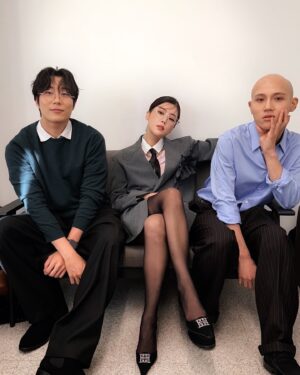 Solbi Instagram - MONDAY DISCO MV
🎵BEHIND THE SCENES 🎶 

드디어 기다리던 #먼데이디스코 뮤비가 공개되는 날이에요!

6:00PM! 월요일 퇴근길, 
프로필 링크 타고 뮤비 감상의 시간 가져보아요🪩 

P.S. 힘든 촬영 즐겁게 임해주신 마담빅쌤과 댄서분들, 그리고 쥬니, 천도, 소통왕 말자할매까지. 감사하고 또 감사합니다. 🙏🏻

-
#솔비 #SOLBI
#먼데이디스코 #MONDAYDISCO