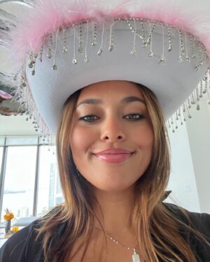 Soma Bhatia Instagram - It’s my birthday 💕 I’m 62??!!! 😂 Thanks for all the bday wishes & I am so grateful for everyone in my life. Thanks for loving me and celebrating me. I feel so lucky. #26thbirthday