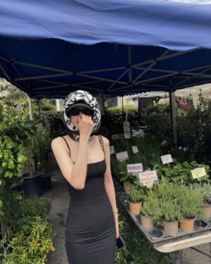 Son Na-eun Instagram - 🪴🌷🌼🍑🍓🖤