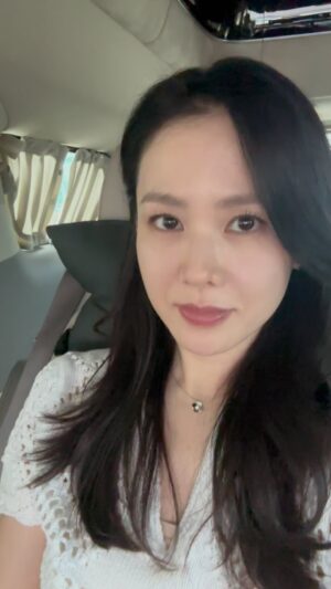 Son Ye-jin Instagram - 곧 만나요오오오😍😜🤭