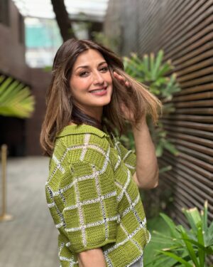 Sonali Bendre Instagram - Your reminder to eat your greens🍀
