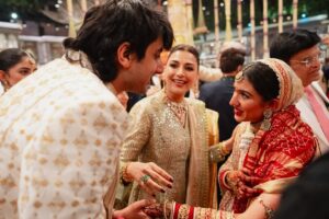 Sonali Bendre Instagram - Congratulations to the wonderful couple, Anant and Radhika! Wishing you a lifetime of happiness together. ❤️ 

Mukesh Bhai and Nita bhabhi, our best wishes to you and your entire family. Thank you for being such spectacular hosts, for your exquisite hospitality, and for making every guest feel special.
The wedding was truly amazing. 

#MukeshAmbani #NitaAmbani #AnantAmbani @radhmerch1610 @mamamagish @aambani1 @shloka11 @anandpiramal