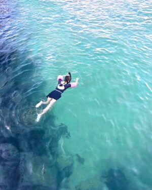 Song Ga-in Instagram - 여름엔 물놀이지 !!!!! 🏖️
#스노쿨링 🩵