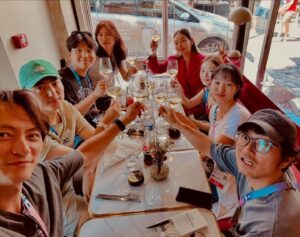 Song Hae-na Instagram - 파리에서의 일정을 마무리하고 잘 돌아왔습니다.
제 인생에서 정말 값진 경험을 하고 많이 배운 시간이었습니다.
정말 사랑하는 현이언니, 현장에서 도와주신 많은 스텝분들, 모든선수분들
너무너무 고생하셨고 덕분에 감사했습니다♡
2024파리올림픽 이현이,송해나,KBS 와 함께 해주셔서 감사합니다🇰🇷🇨🇵