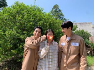 Song Su-i Instagram - 수진이 울디마 
@netflixkr #돌풍