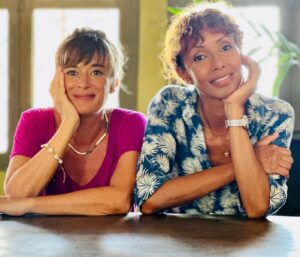 Sonia Rolland Instagram - Et c’est une fin de saison 6 pour Soso & Béa aka Sainte-Rose & Crivelli 
Merci à notre équipe de ouf et au public qui nous porte.
On vous aime 💛💜🧡💚🩷🩵

@tropiquescriminelsofficiel

📸 @fabien_sauvaitre