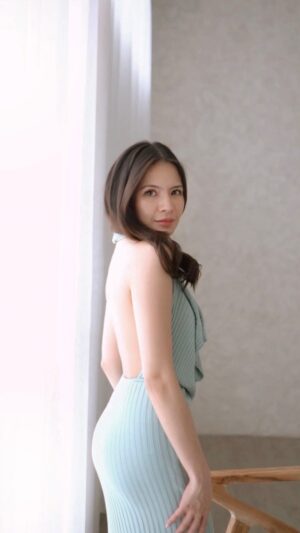 Sonya Pandarmawan Instagram - JERAWAT PUNGGUNG AKHIRNYA SEMBUH!
Bertahun tahun stress sama jerawat punggung tuh rasanya sucks banget! Gak pede jujur pake backless outfit. Once itu sembuh wahhh gila aku bener bener sehappy itu! Thank you @cerave for coming in to my life! Emang bener bener #JuaraCeramides #CeraVeID