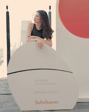 Sonya Pandarmawan Instagram - What a fun sunset session with @sulwhasoo.indonesia 
So excited for the new UV Daily Fluid Sunscreen SPF 50  
It’s an outdoor sun care product that adheres lightly
and finishes matte without any residue. And of course it is perfect for outdoor activities. Also, it’s already water resistant against water, sweat and heat effortlessly.