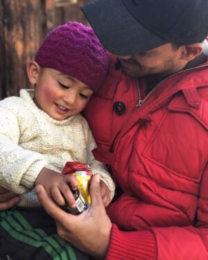 Sooraj Pancholi Instagram - This boy and those cheeks!!🍎☺️ #MountainBoy