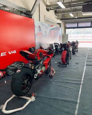 Sooraj Pancholi Instagram - Two wheels moving the soul🔥💯 @ducatidelhi @ducati @ducati_india @isbkracing #ducativ4s #ducati #superbike #trackday #circut #ducatipanigale #laptime #ridesafe #burnout @buddh.international.circuit