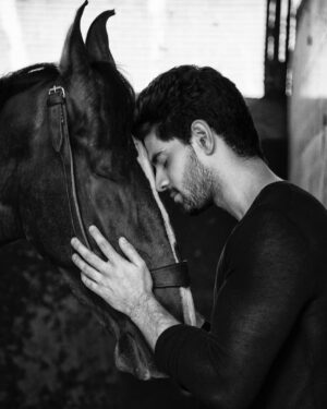 Sooraj Pancholi Instagram - #Unconditional 🖤