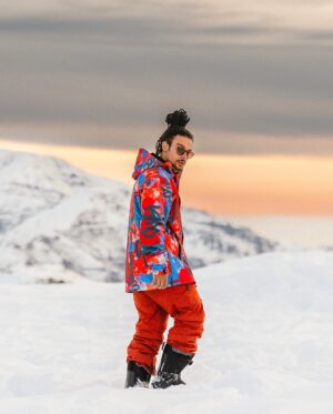 Sophia Abrahão Instagram - Que dia, Chile 🇨🇱❤️❄️ 

Muito obrigada @km0rental, por tornar a nossa viagem ainda mais incrível ✨

🏂 @km0rental 
📸 @fotografobrasileironochile