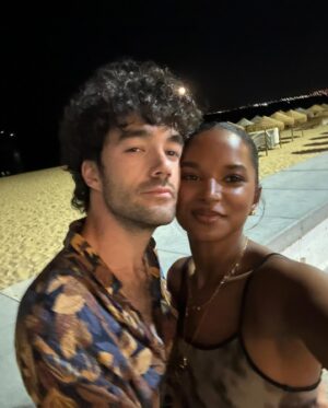 Soraia Tavares Instagram - Date night 🌙🌹 

#luacheia #capricciosa #cascais #fullmoon
