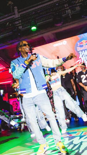 Soulja Boy Instagram - Ooohh we feelin’ it now! 😤 Soulja Boy got everybody movin’ with this song 😎

⏪ Rewind to this showcase at this year’s Red Bull Dance Your Style National Final USA 💯

🎵: Crank Dat by @souljaboy 

#redbulldanceyourstyle #redbulldance #dance #usa #showcase #souljaboy