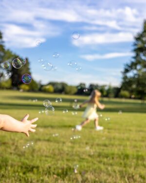 Spencer Locke Instagram - Our mini mes 💙💛💙💛
@nicoleschaafphoto is magical. Summer of 24