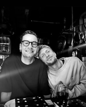 Splinter Chabot Instagram - 💖 Kaasfondue en Liefde 💖 met @joshnolet & @caatjebbb 
💖🐜🐿️🐉