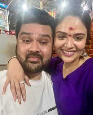 Sreemukhi Instagram - Edukondala vaada 
Venkata Ramana 
Govinda Govinda 🙏🏻🧿✨🥹
Modati sari metlu ekkamu! 🥹

#tirupati #tirumala #firsttimeever #sreemukhi