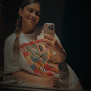 Sri Sudha Bhimireddy Instagram - When it’s a mirror , a girl forgets everything and just click the images , like how I DO