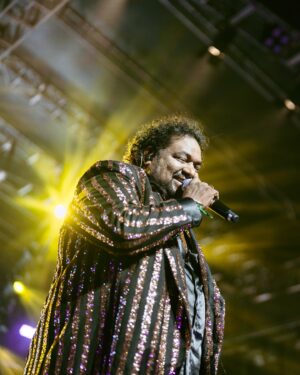 Srikanth Deva Instagram - 🤩 35 Years of Thenisai Thendral Deva LIVE 🇲🇾.🎤Thank You So Much Malaysia For Overwhelming Responses❤️🎶
#deva #thenisaithendraldeva #liveinconcert #malaysia #bukitjalil #srikanthdeva #srikanthdevamusic #srikanthdevamusical #srikanthdevasongs #srikanthdevafans #srikanthdevahits #musician