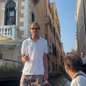 Sririta Jensen Instagram - Buongiono Venezia!! Babymoon trip🌙 Thank you so much my super sweet hubby🩷 Love you to the moon and back 🌕