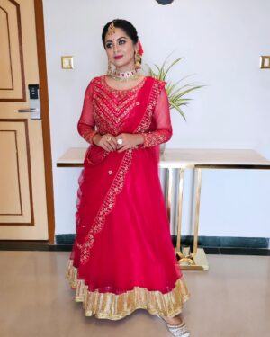Sruthi Lakshmi Instagram - ലാലേട്ടൻ ❤️❤️❤️❤️❤️❤️ @mohanlal

Bigg Boss season 6 grand finale ❤️❤️❤️ 
 @asianet❤️❤️
 
#mohanlal #biggboss #dance #artist