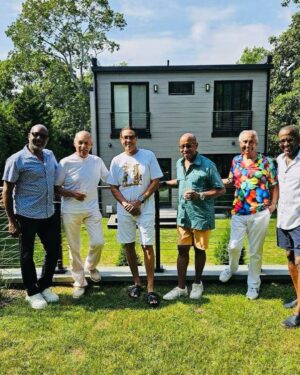 Star Jones Instagram - Hanging with the girls and having a fun day with our boys in the #Hamptons!
